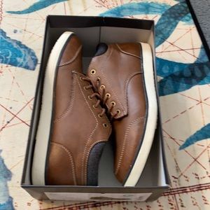 Men’s Tan Boots/Sneakers